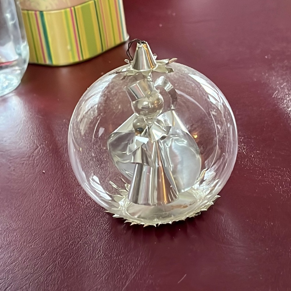 RESL LENZ ornament